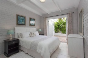 Central Cottage at the Sea 1